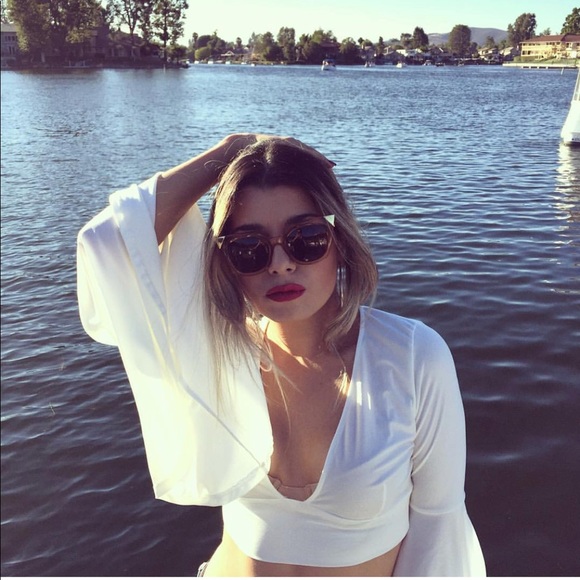Forever 21 Tops - White Wide Sleeve Crop Top